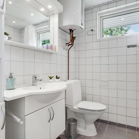Wunderschönes Haus In Væggerløse Mit Ferienhaus